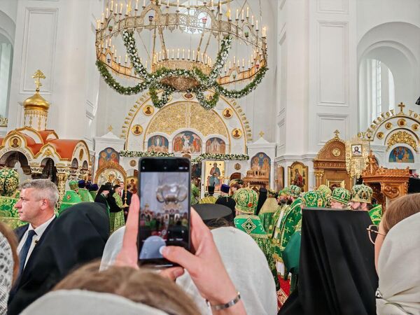 Божественная литургия с участием патриарха Кирилла в Полоцке 5 июня 2025 года Божественная литургия с участием патриарха Кирилла в Полоцке 5 июня 2025 года - Sputnik Беларусь