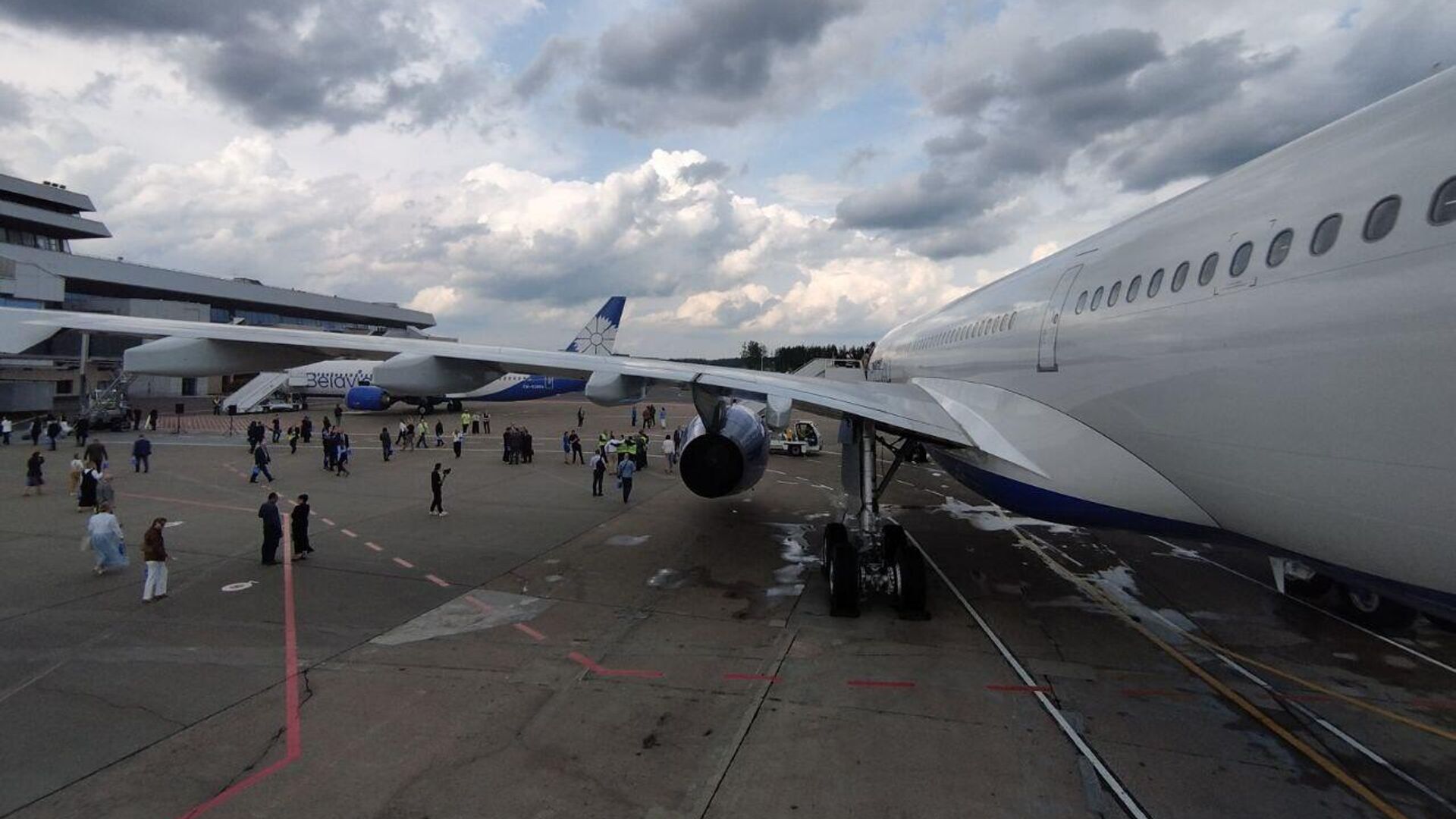 Фюзеляж самолета Airbus A330-200 компании Белавиа - Sputnik Беларусь, 1920, 09.06.2025