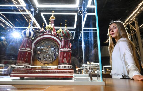 Часы &quot;Московская Пасхалия&quot;, созданные Константином Чайкиным, сами вычисляют дату предстоящей Пасхи. - Sputnik Беларусь