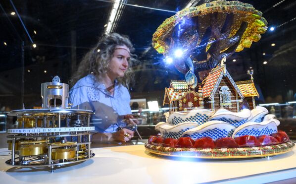 Часовой механизм &quot;Лукоморье&quot; мастера Константина Чайкина. - Sputnik Беларусь