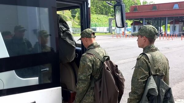 Военнослужащие вооруженных сил РФ, вернувшиеся из украинского плена - Sputnik Беларусь