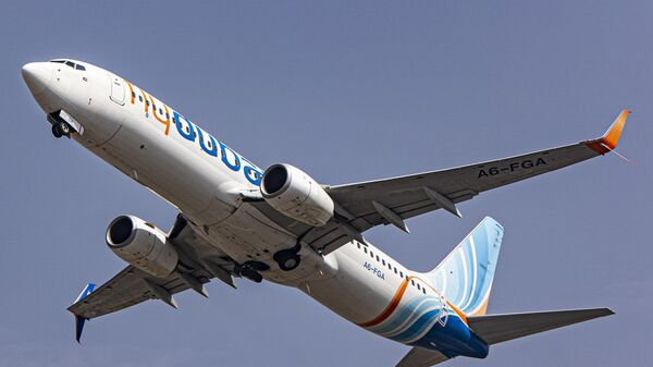 Самолет Flydubai Boeing 737-800  - Sputnik Беларусь