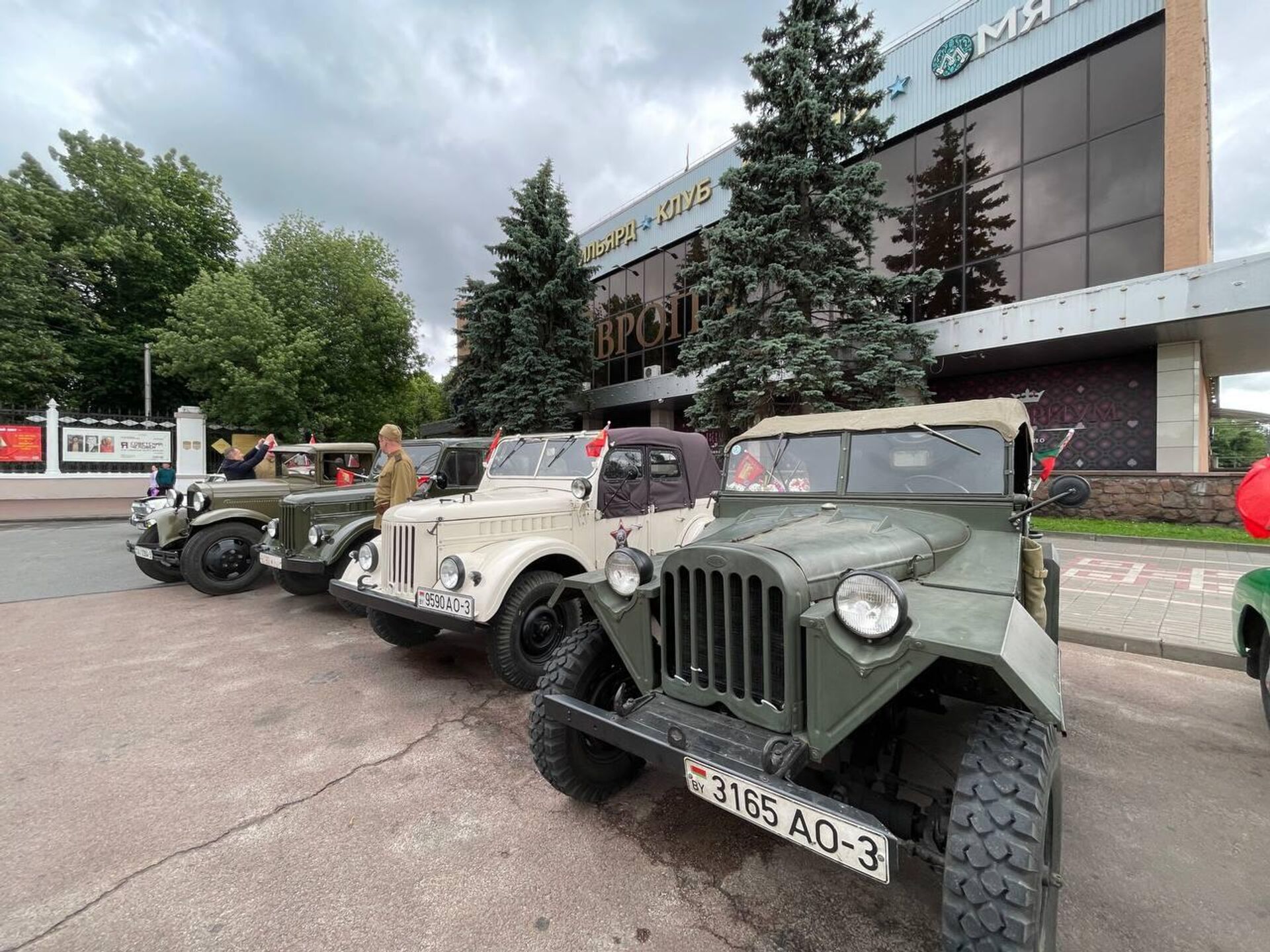 Автомобили участников патриотического пробега Автомобили участников патриотического пробега - Sputnik Беларусь, 1920, 20.06.2025