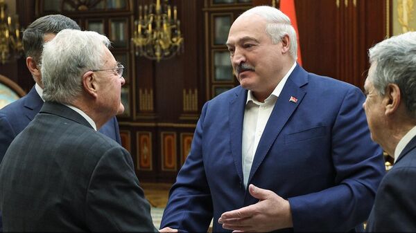 Аляксандр Лукашэнка праводзіць сустрэчу з Кітам Келагам - Sputnik Беларусь