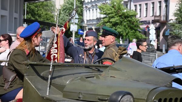 Марш рэканструктараў прайшоў у Брэсце – відэа - Sputnik Беларусь