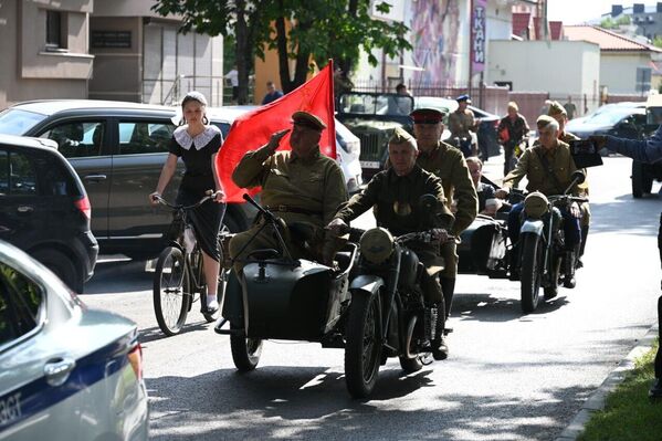 В Бресте воссоздали последний мирный день 1941-го В Бресте воссоздали последний мирный день 1941-го - Sputnik Беларусь