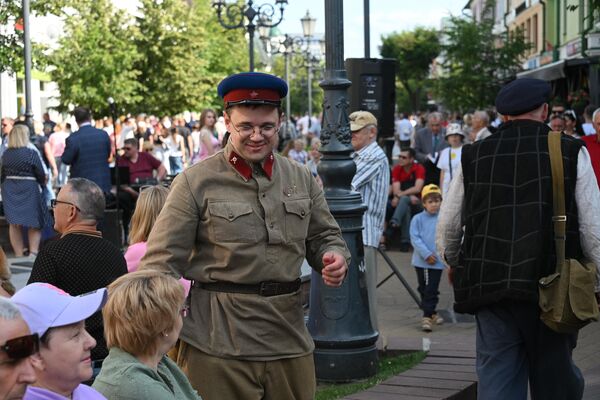 В Бресте воссоздали последний мирный день 1941-го В Бресте воссоздали последний мирный день 1941-го - Sputnik Беларусь