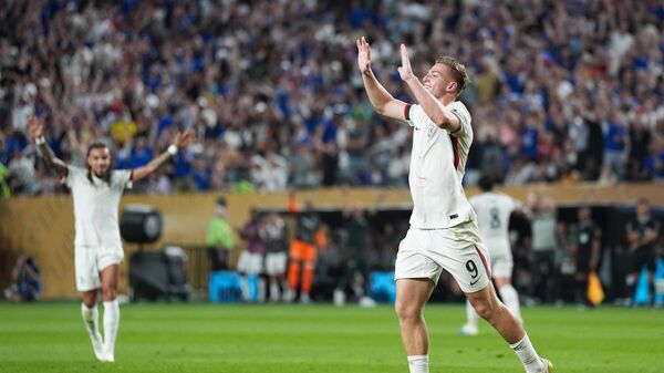 Лиам Делап празднует забитый гол Челси
 - Sputnik Беларусь