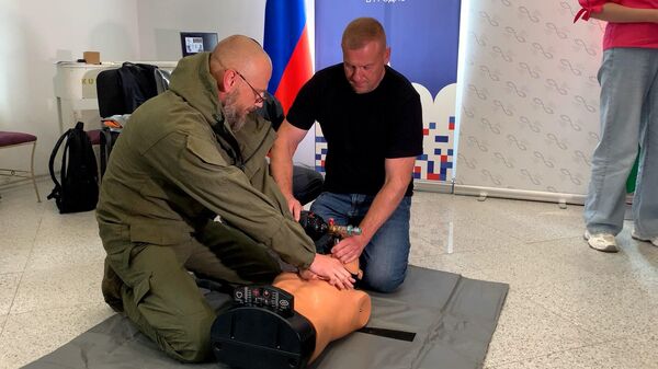 Как спасать жизни: врач МЧС России проводит мастер-классы в Беларуси - Sputnik Беларусь