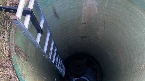 Колодец, в который упал мальчик - Sputnik Беларусь