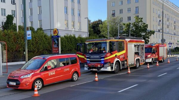 Пожарные машины у станции метро Рацлавицка - Sputnik Беларусь
