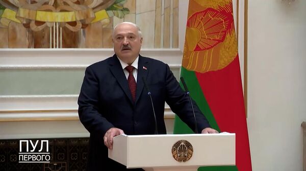 Лукашенко: знаю, как генералы гордятся получением воинских званий - Sputnik Беларусь