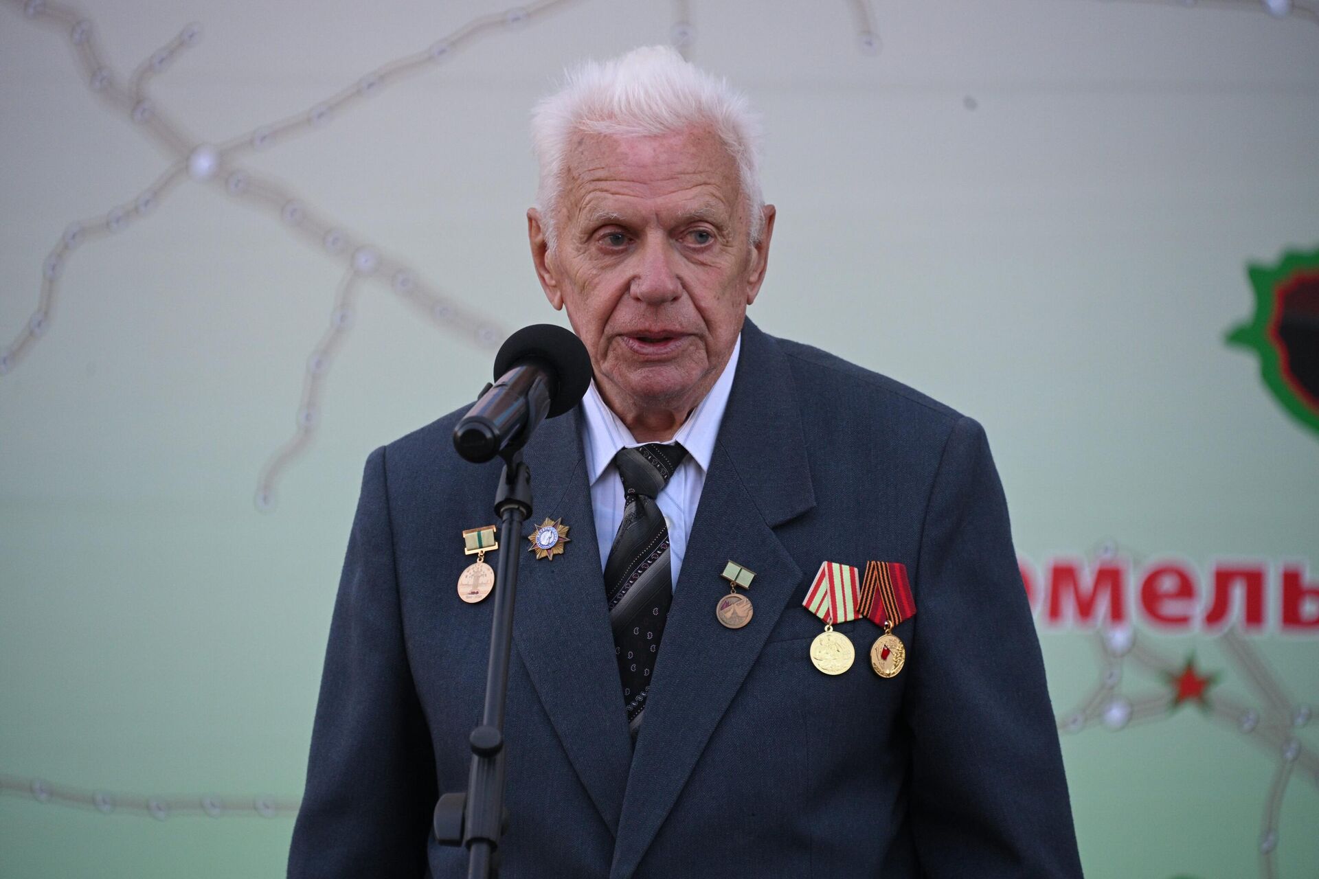 Участник Великой Отечественной войны, житель блокадного Ленинграда Анатолий Волосевич - Sputnik Беларусь, 1920, 02.07.2025