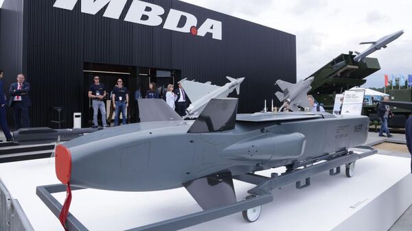 Крылатая ракета Taurus компании MBDA демонстрируется на Берлинском авиасалоне 2024 года - Sputnik Беларусь