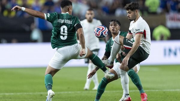 Игровой момент матча - Sputnik Беларусь