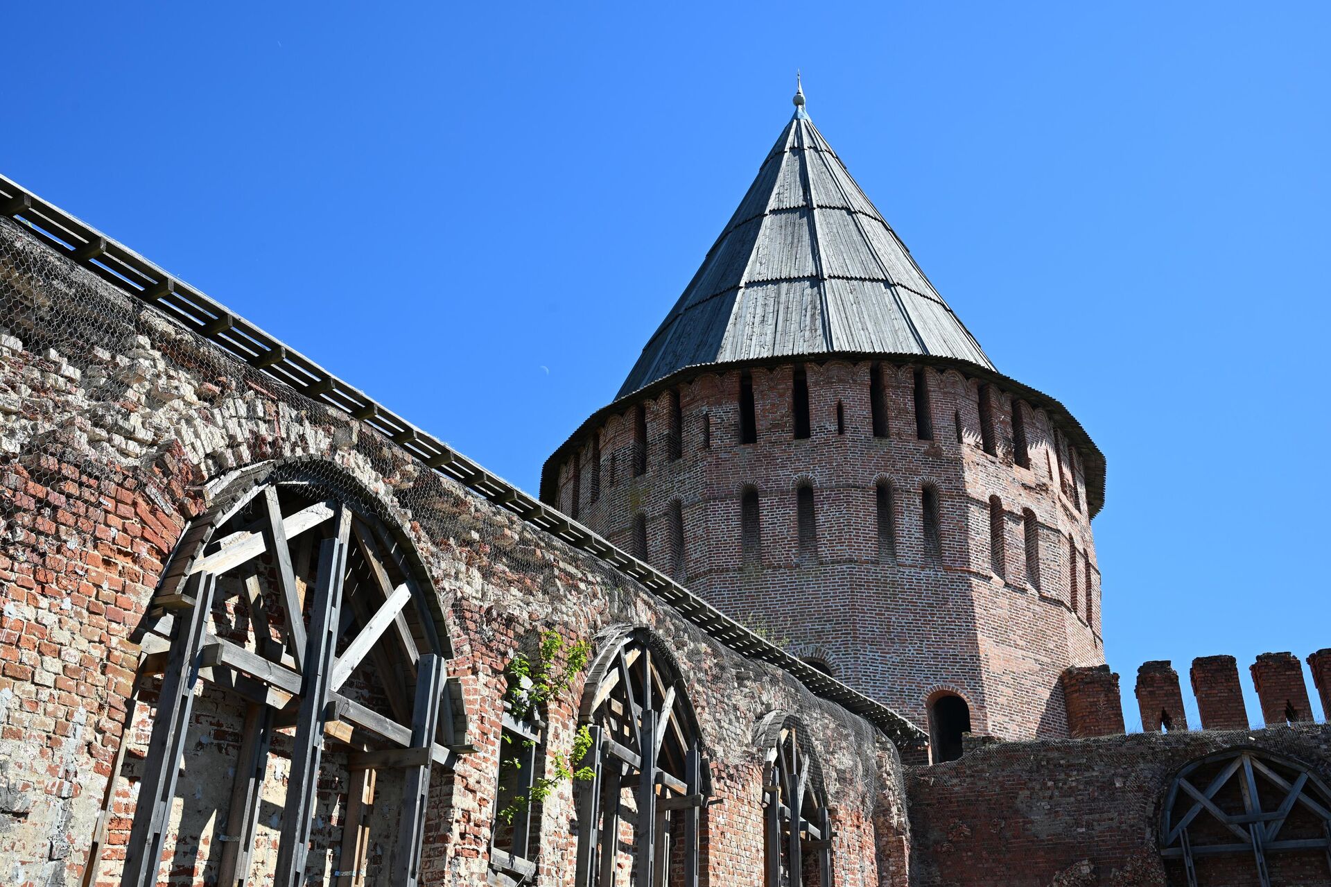 Башня Веселуха Смоленского кремля Башня Веселуха Смоленского кремля - Sputnik Беларусь, 1920, 09.07.2025