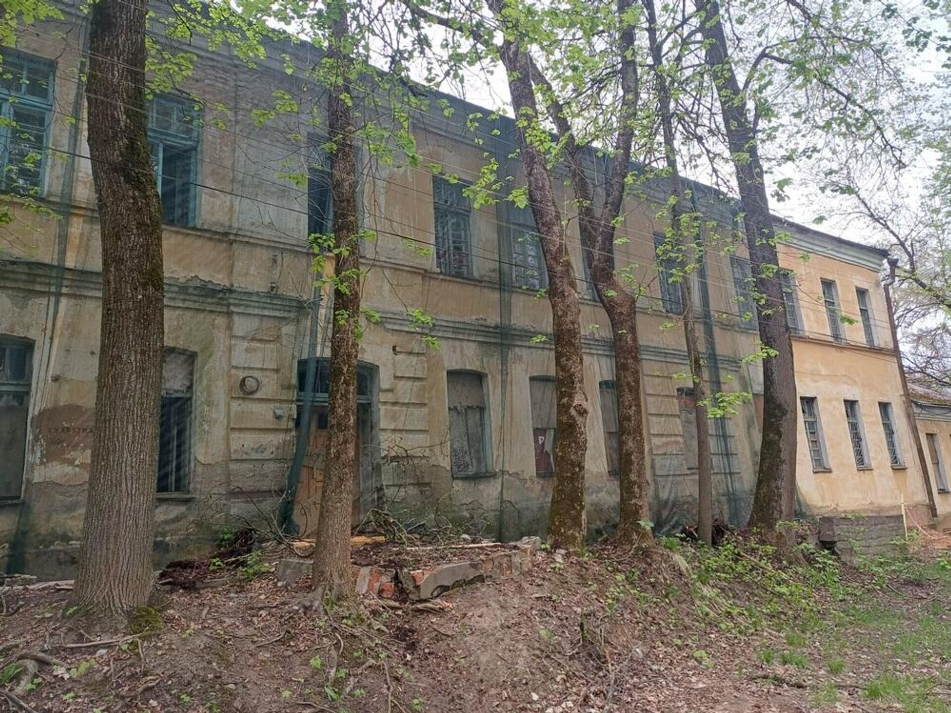 Здание бывшей психиатрической больницы Здание бывшей психиатрической больницы - Sputnik Беларусь, 1920, 09.07.2025