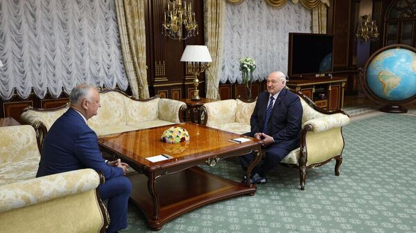 Встреча президента Республики Беларусь Александр Лукашенко с председателем Партии социалистов Республики Молдова Игорем Додоном - Sputnik Беларусь