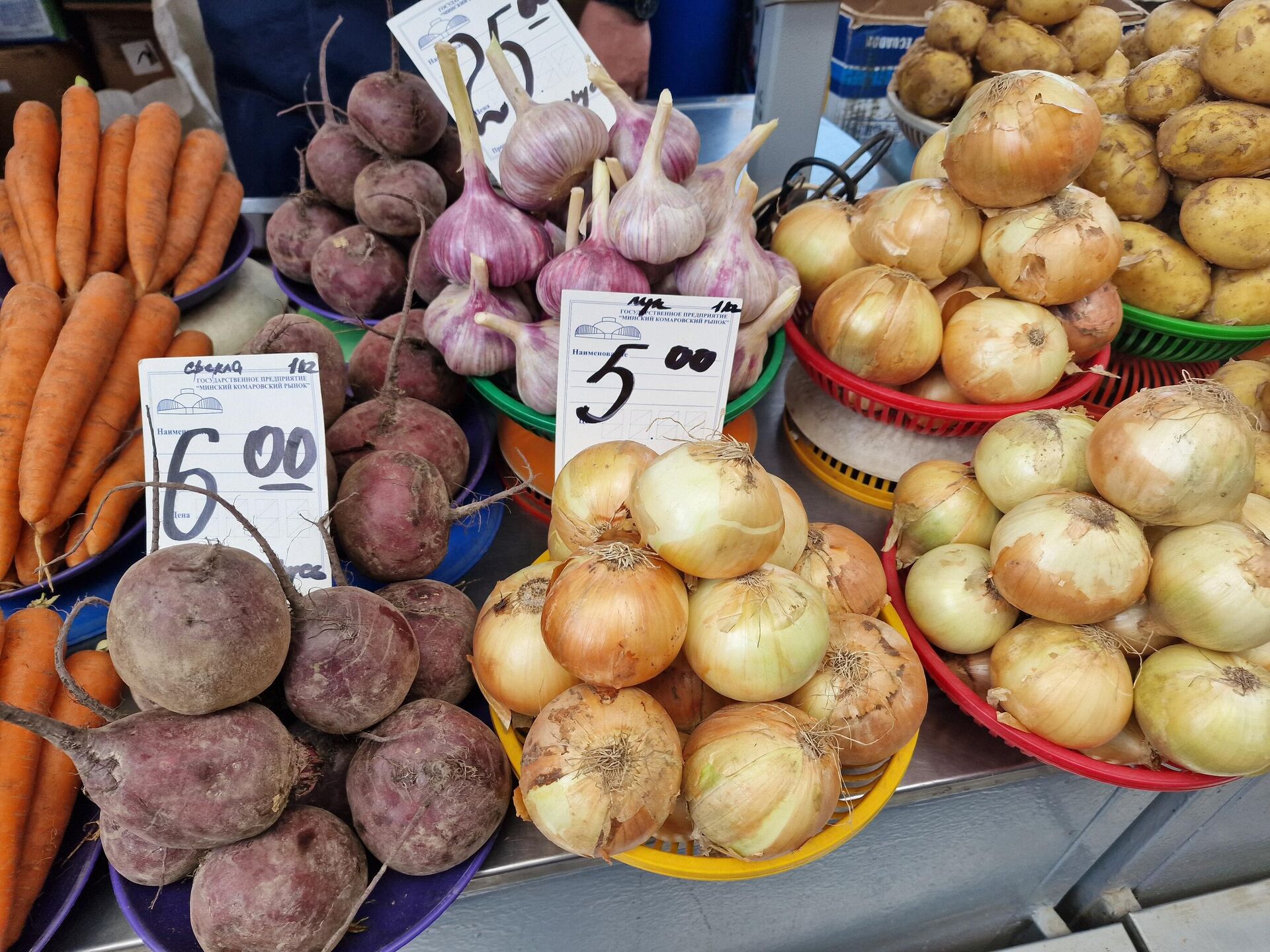 Овощи на Комаровском рынке - Sputnik Беларусь, 1920, 18.07.2025