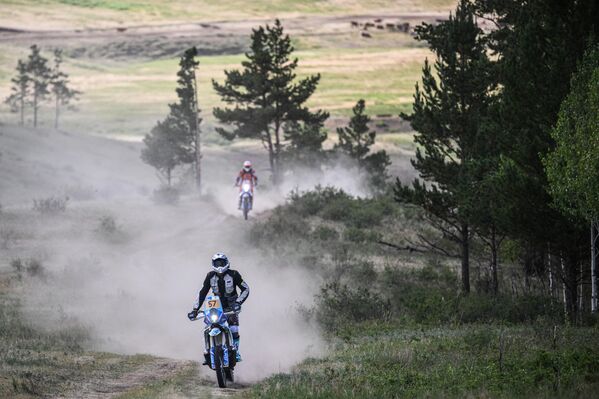 Мотогонщик команды BN Racing Антон Круглов (57) на дистанции 4-го этапа &quot;Улан-Удэ – Улан-Батор&quot;.  - Sputnik Беларусь