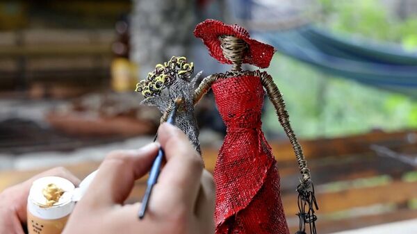 Чудеса из проволоки: мастер из Грузии создает уникальные скульптуры - Sputnik Беларусь