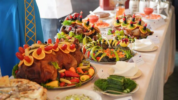 Российский стенд на фестивале Дипломатия вкуса в Минске - Sputnik Беларусь