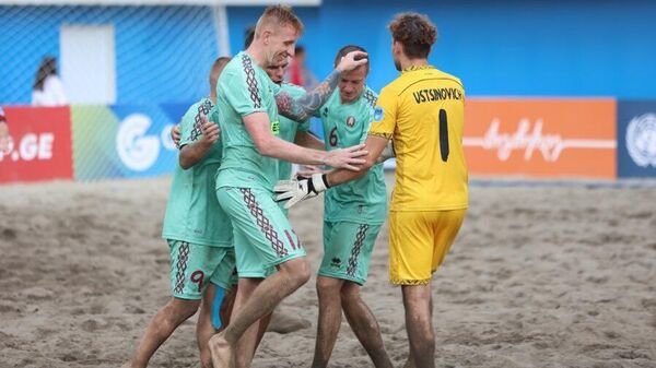Сборная Беларуси по пляжному футболу обыграла Молдову в матче второго этапа Евролиги - Sputnik Беларусь