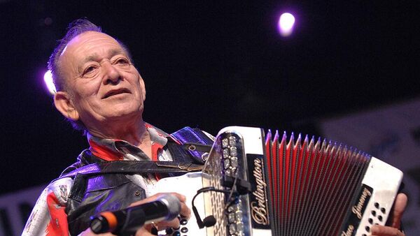 Американский музыкант, шестикратный лауреат премии Грэмми Леонардо Флако Хименес - Sputnik Беларусь