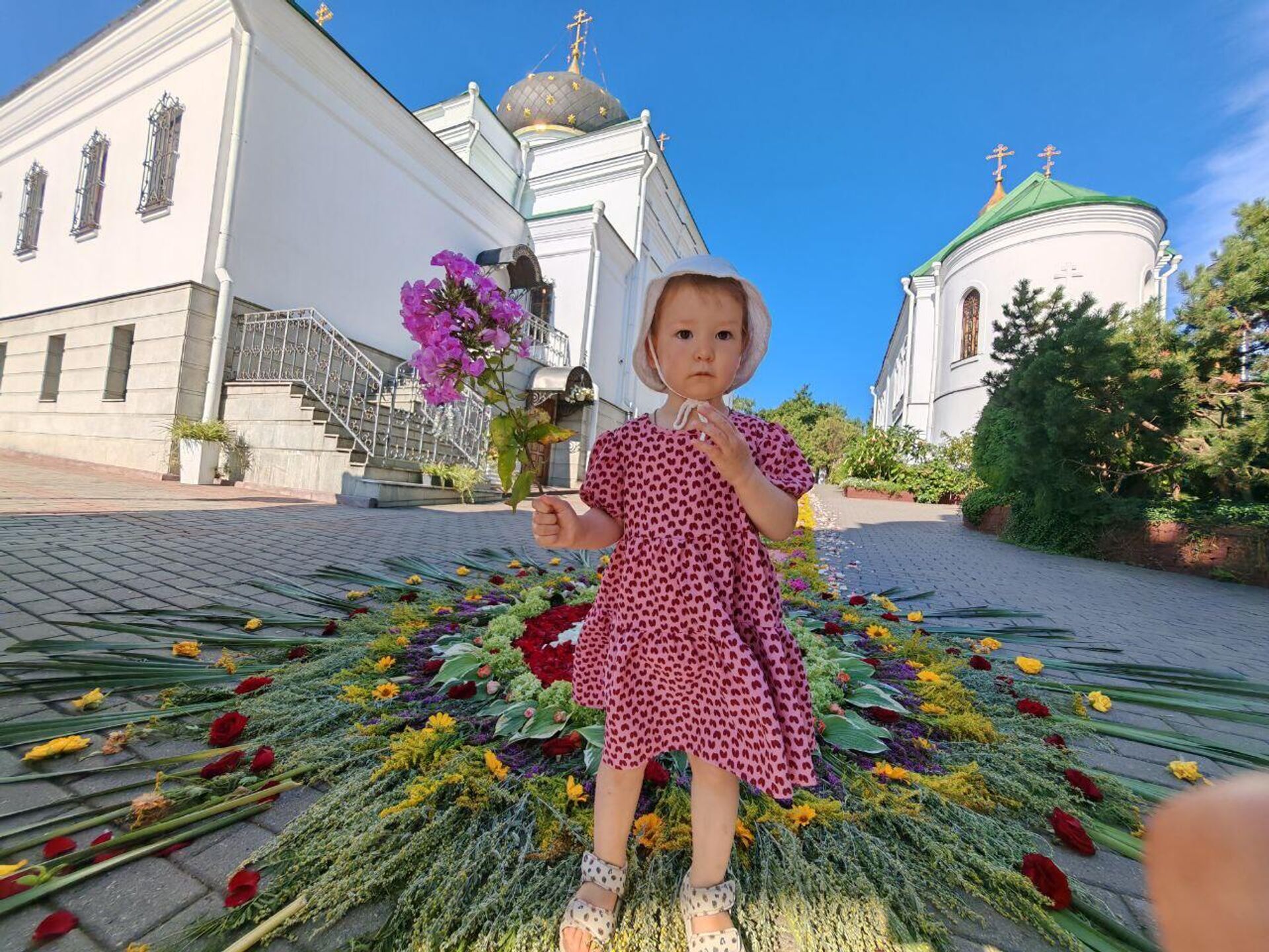 Минский храм Марии Магдалины отмечает престольный праздник Минский храм Марии Магдалины отмечает престольный праздник - Sputnik Беларусь, 1920, 04.08.2025