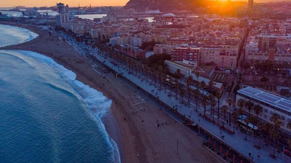 Пляж в Барселоне - Sputnik Беларусь