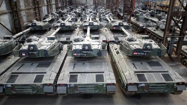 Танки Leopard 1 немецкого производства, снятые с вооружения бельгийской армии несколько лет назад и проданные оборонной компании - Sputnik Беларусь