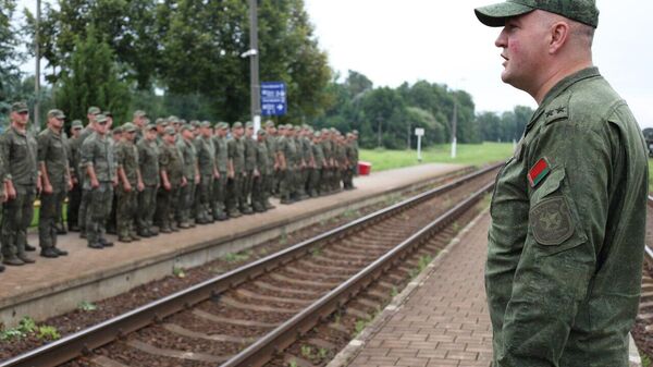 Вайскоўцы, якія прыбылі на вучэнні АДКБ - Sputnik Беларусь