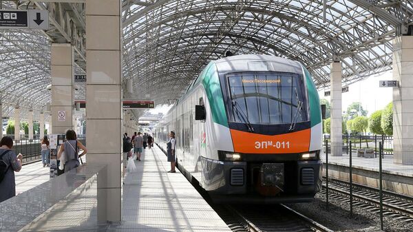 Поезд межрегиональных линий бизнес-класса БЖД - Sputnik Беларусь