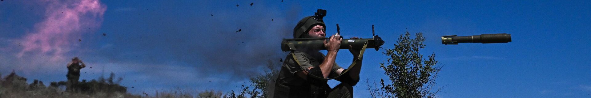 Отработка боевого слаживания военнослужащими 8-й разведывательной штурмовой бригады добровольческого корпуса Южной группировки войск в ЛНР - Sputnik Беларусь, 1920