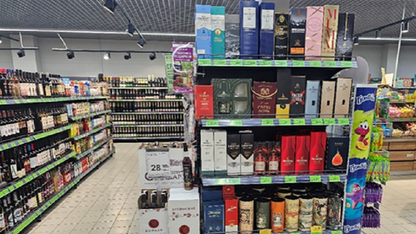 В Витебске мужчина похитил дорогостоящее спиртное - Sputnik Беларусь