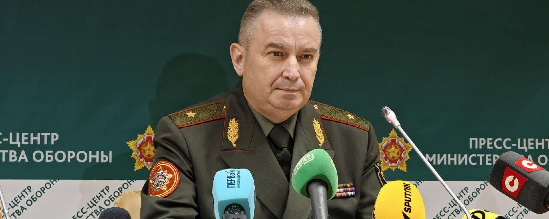 Начальнік Дэпартамента міжнароднага ваеннага супрацоўніцтва Мінабароны Беларусі Валерый Равенка - Sputnik Беларусь, 1920, 12.08.2025