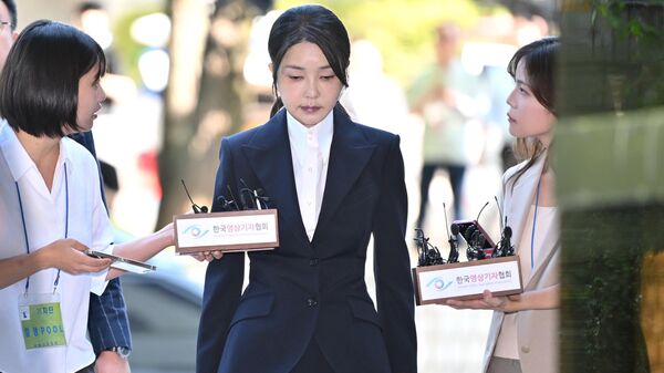 Бывшая первая леди Южной Кореи Ким Кон Хи - Sputnik Беларусь