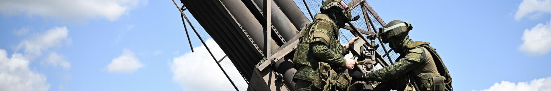 Боевая работа расчета установки РСЗО Ураган  - Sputnik Беларусь, 1920, 19.02.2022