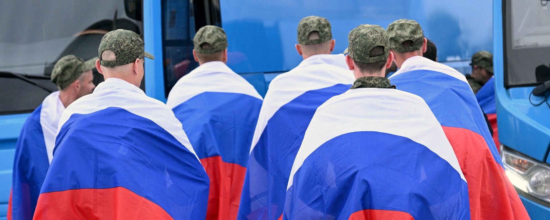Вяртанне расійскіх вайскоўцаў з украінскага палону, архіўнае фота - Sputnik Беларусь, 1920, 14.08.2025