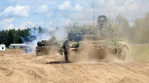 На полигоне Лепельский проходит ротное тактическое учение с боевой стрельбой - Sputnik Беларусь