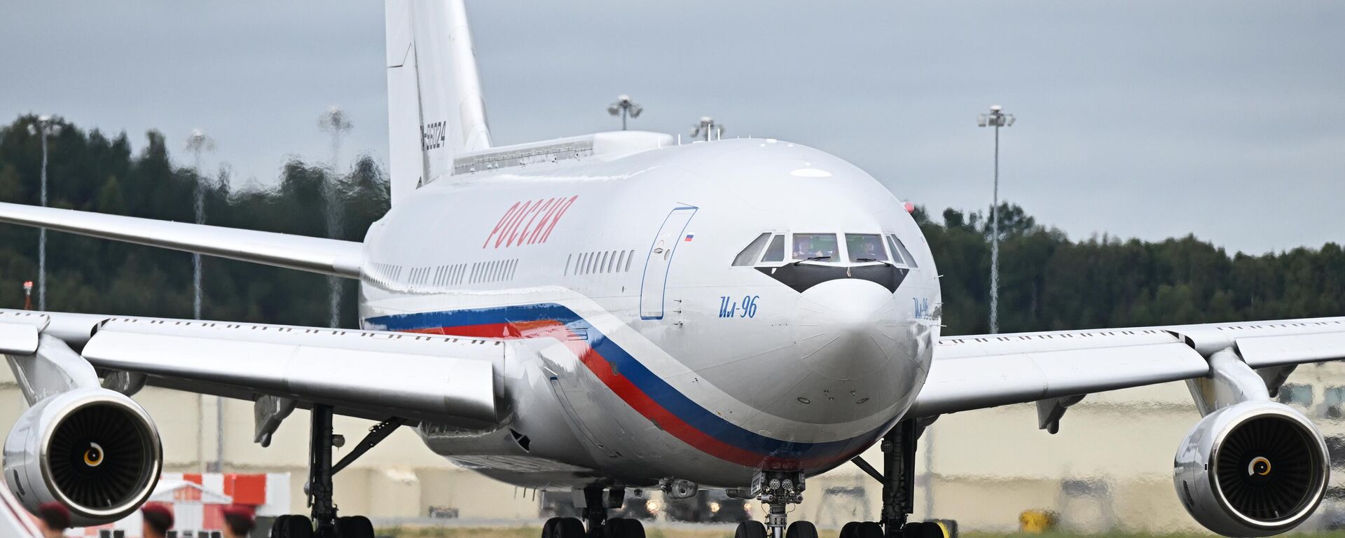 Самалёт прэзідэнта Расіі Уладзіміра Пуціна на аэрадроме базы Элмендорф-Рычардсан на Алясцы - Sputnik Беларусь, 1920, 16.08.2025