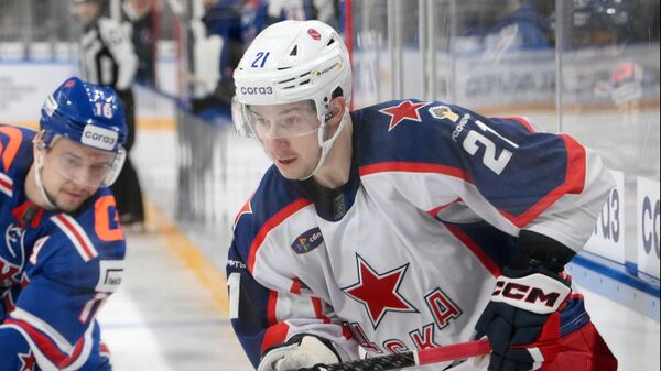 Станислав Галиев в матче регулярного чемпионата Континентальной хоккейной лиги  - Sputnik Беларусь
