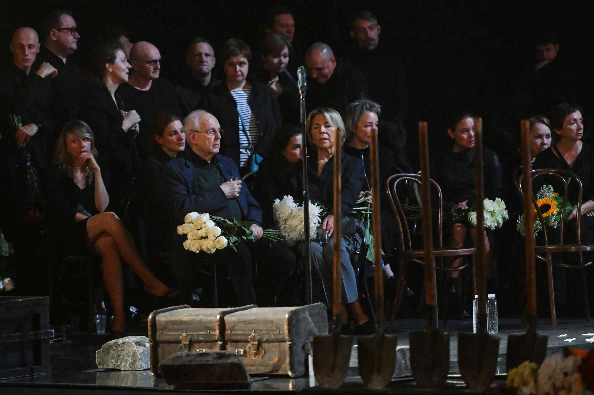 Прощание с режиссером Юрием Бутусовым  - Sputnik Беларусь, 1920, 23.08.2025