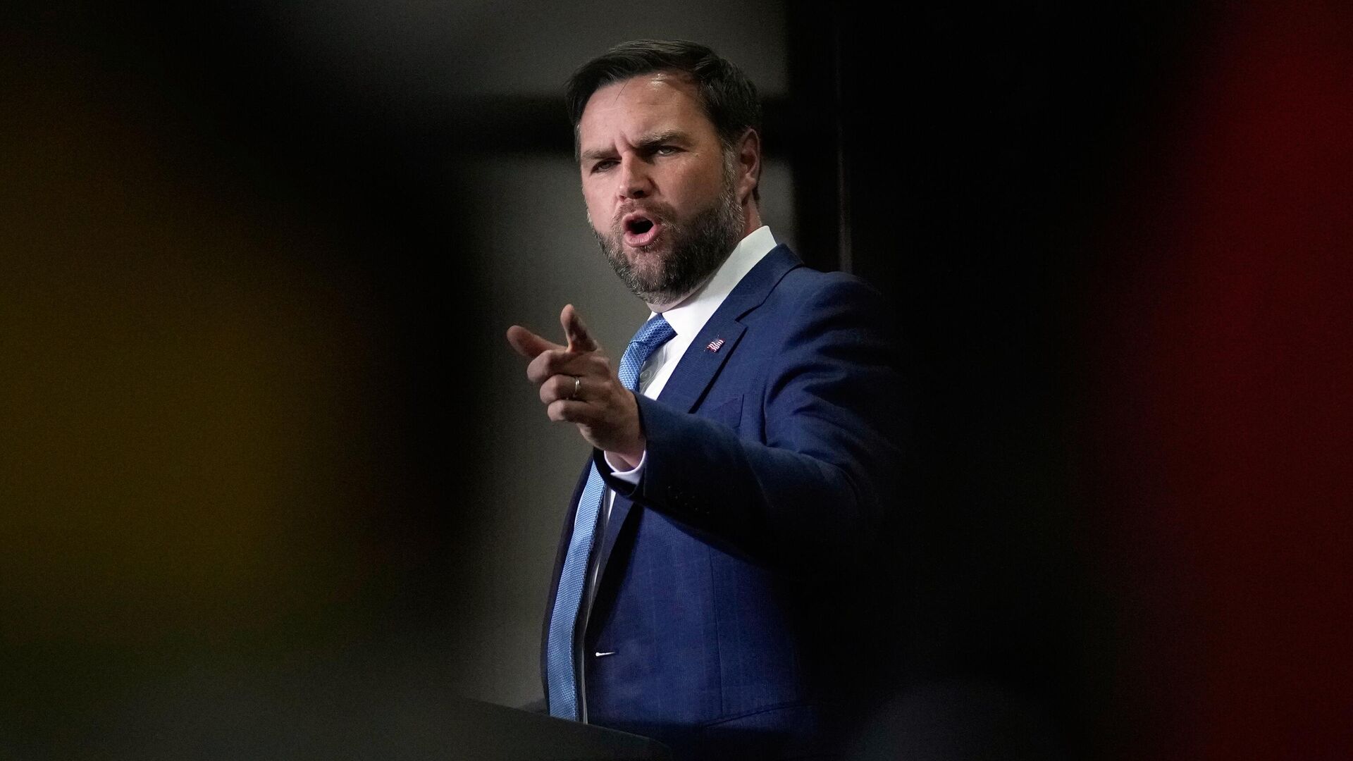 Вэнс: диалог Путина и Трампа нужен для урегулирования конфликта на Украине Вэнс: диалог Путина и Трампа нужен для урегулирования конфликта на Украине