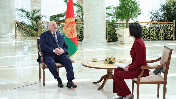 Прэзідэнт Беларусі Аляксандр Лукашэнка ў час інтэрв'ю Медыякарпарацыі Кітая - Sputnik Беларусь