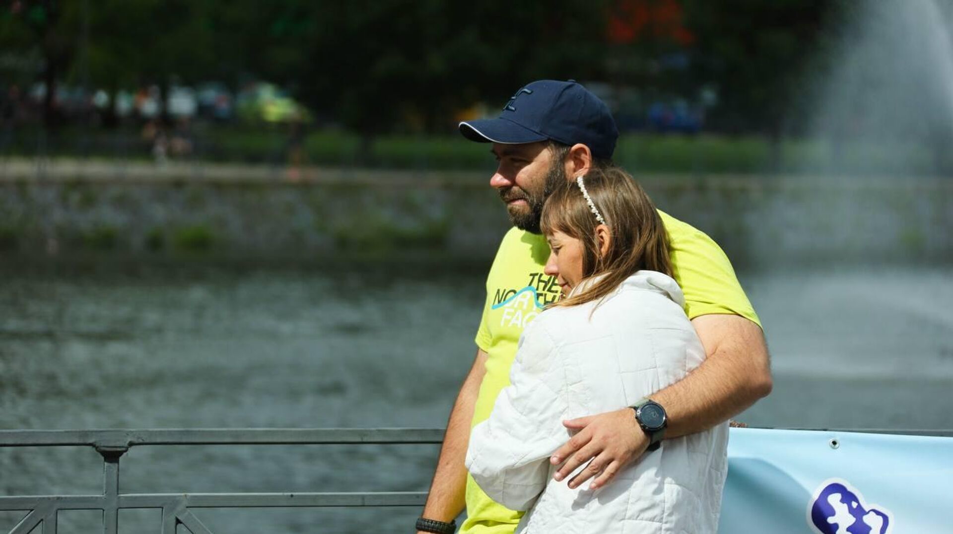 На всех соревнованиях Ольгу поддерживает ее парень Сергей - Sputnik Беларусь, 1920, 27.08.2025