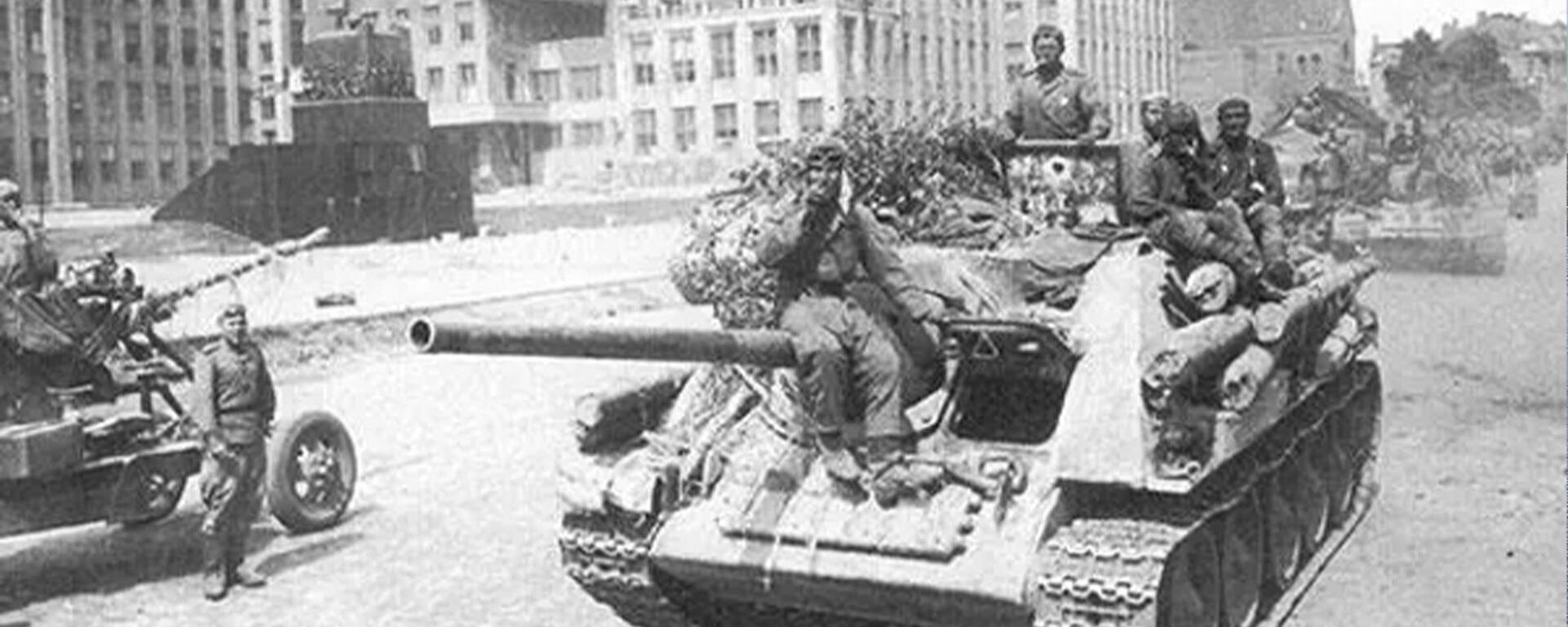 К завершению операции Багратион: как военкоры снимали освобождение Беларуси - Sputnik Беларусь, 1920, 29.08.2025
