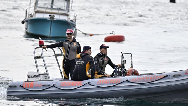 Лодка береговой охраны в проливе Босфор - Sputnik Беларусь