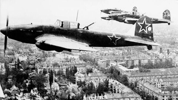 Знішчальнікі Іл-2 над Берлінам (1945 год) - Sputnik Беларусь