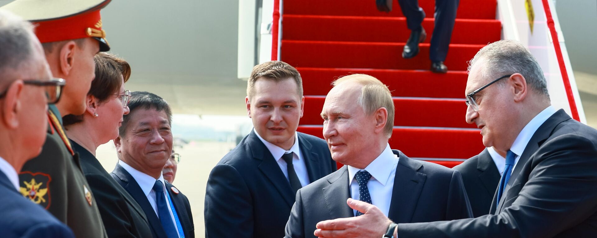Сустракалі ўрачыста: Пуцін прыбыў з чатырохдзённым візітам у Кітай – відэа - Sputnik Беларусь, 1920, 31.08.2025